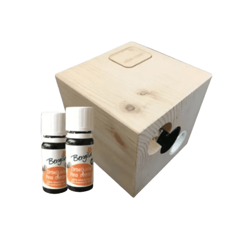 NFC-Holzwürfel mit zwei Duftölflaschen und Lasergravur.