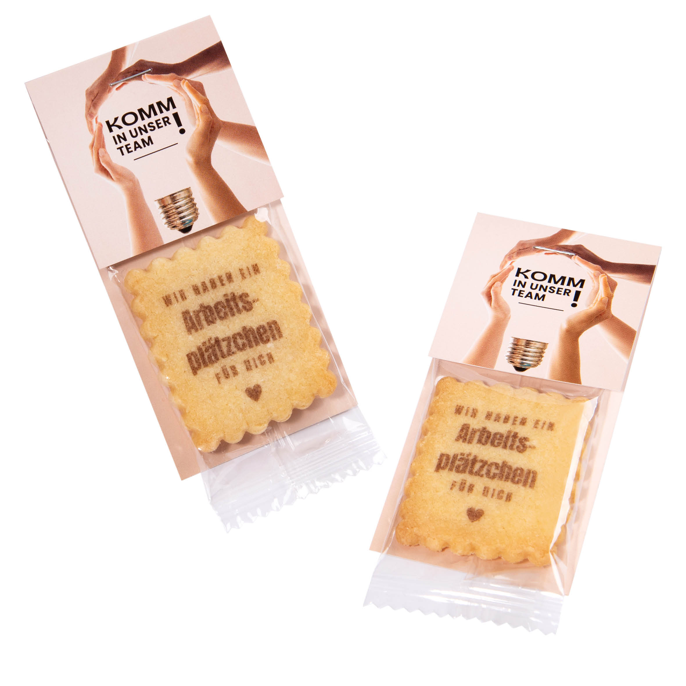 Zwei Butterkekse in Bio-Folie verpackt mit einer bedruckten Displaykarte