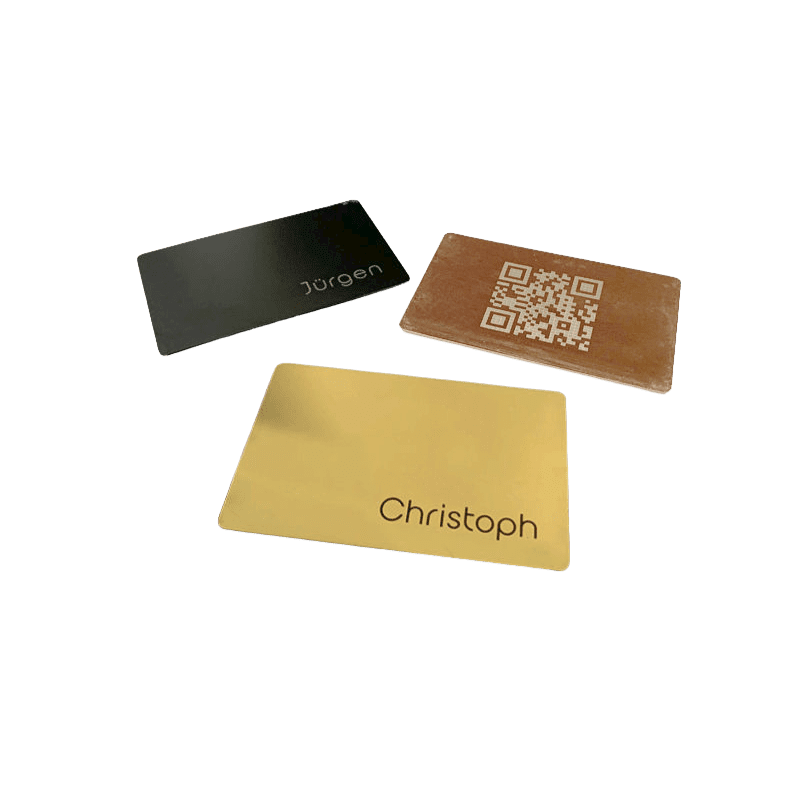 Drei Luxus-Visitenkarten in drei Farben mit NFC-Funktion.
