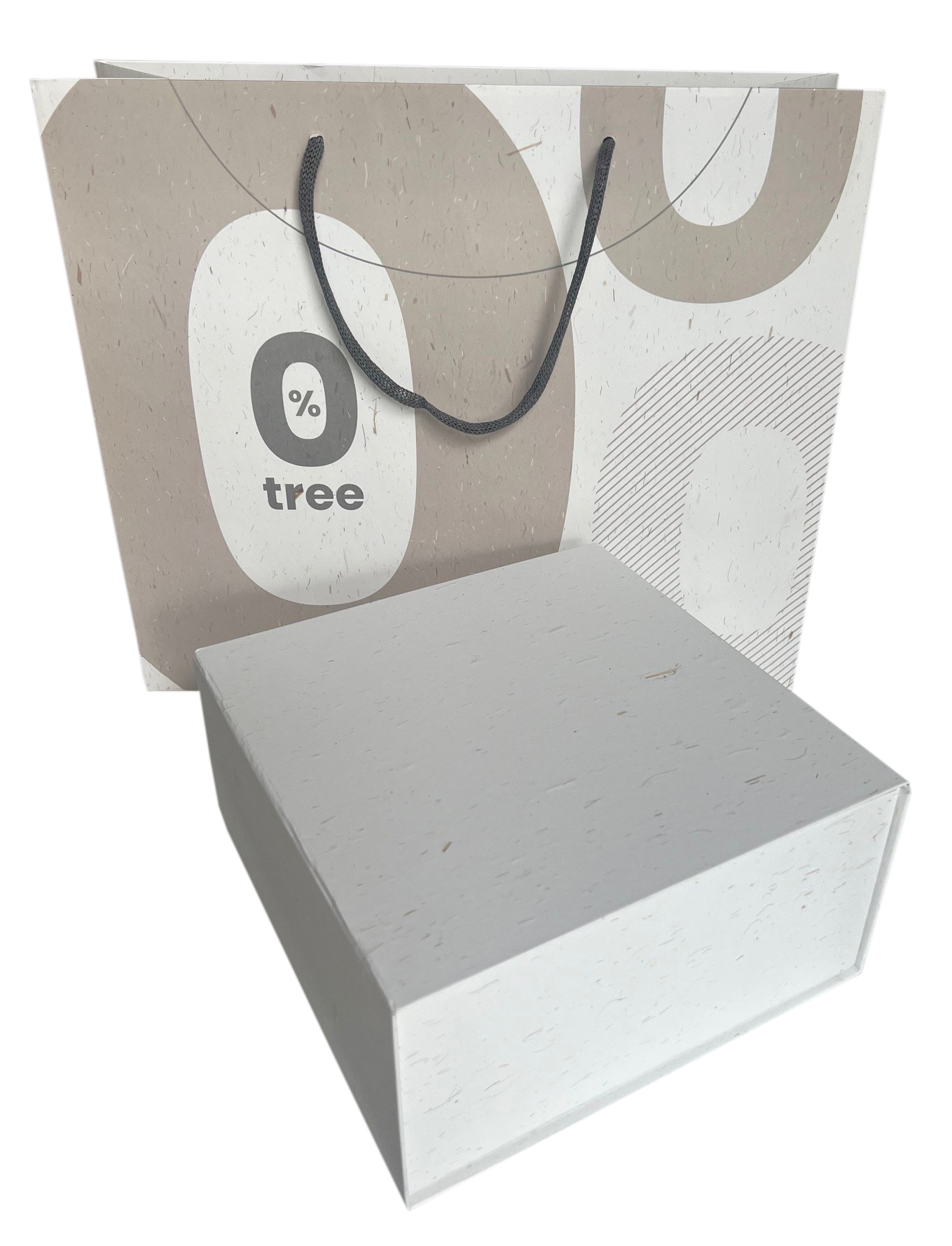 Tragetasche und Geschenkbox aus Strohpapier.