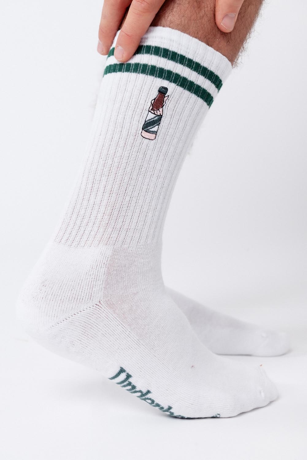 Socken mit blauen Streifen und Logostickerei