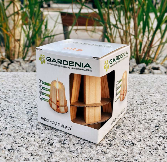 Anzündholz in Papierverpackung