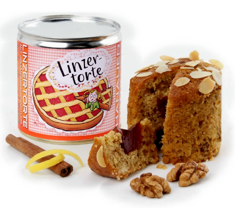 Linzer Torte in einer Geschenkdose