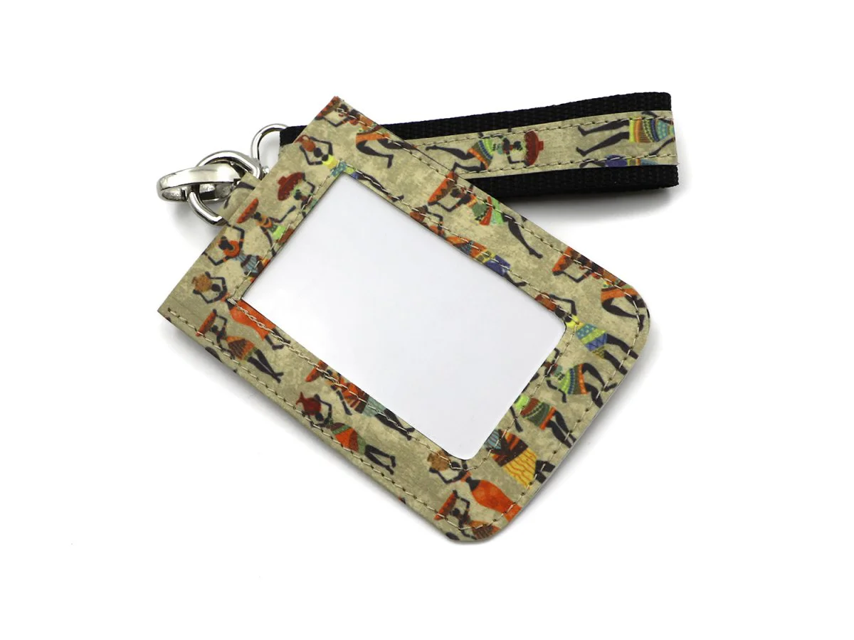 Wiederverwendbares Ausweisschild aus veganem Leder mit Werbeaufdruck