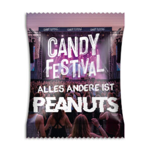 Knabber-Erdnüsse in bedruckter Werbetüte.