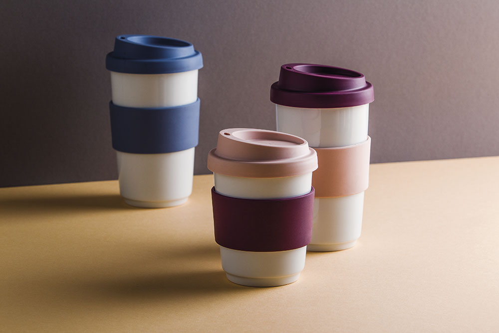 Drei Kaffee-to-go-Becher FILLIT in drei verschiedenen Farben