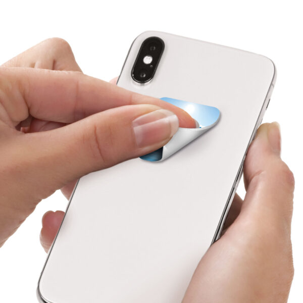 Mini Displayreiniger auf Handyrücken