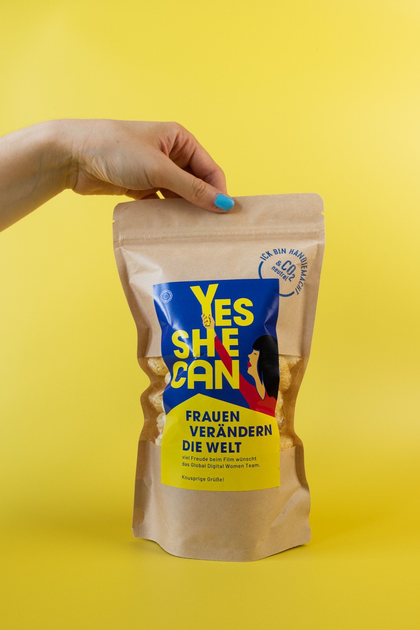 Popcorntüte mit Etikett