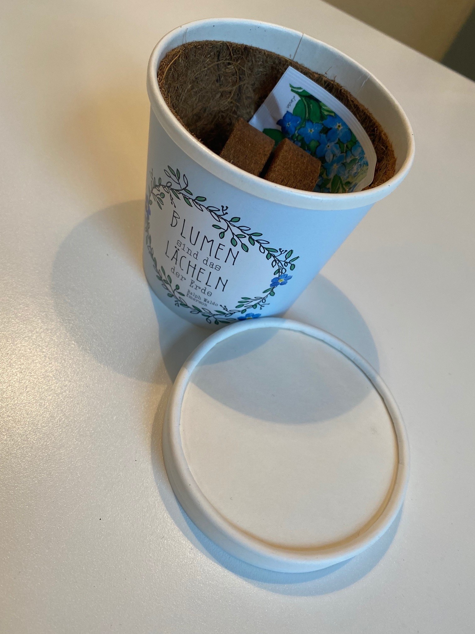 Becher Blümchen Innenansicht