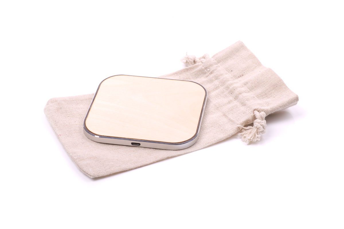 FSC-Holz Wireless Charger Trunk im Leinensäckchen