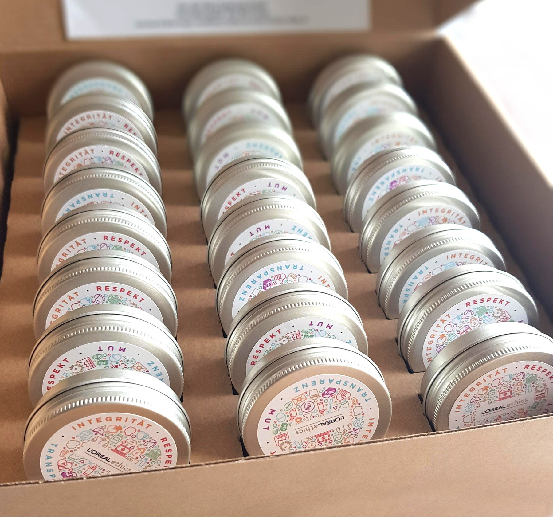 Mini-Dosen als Geschenksets Loreal