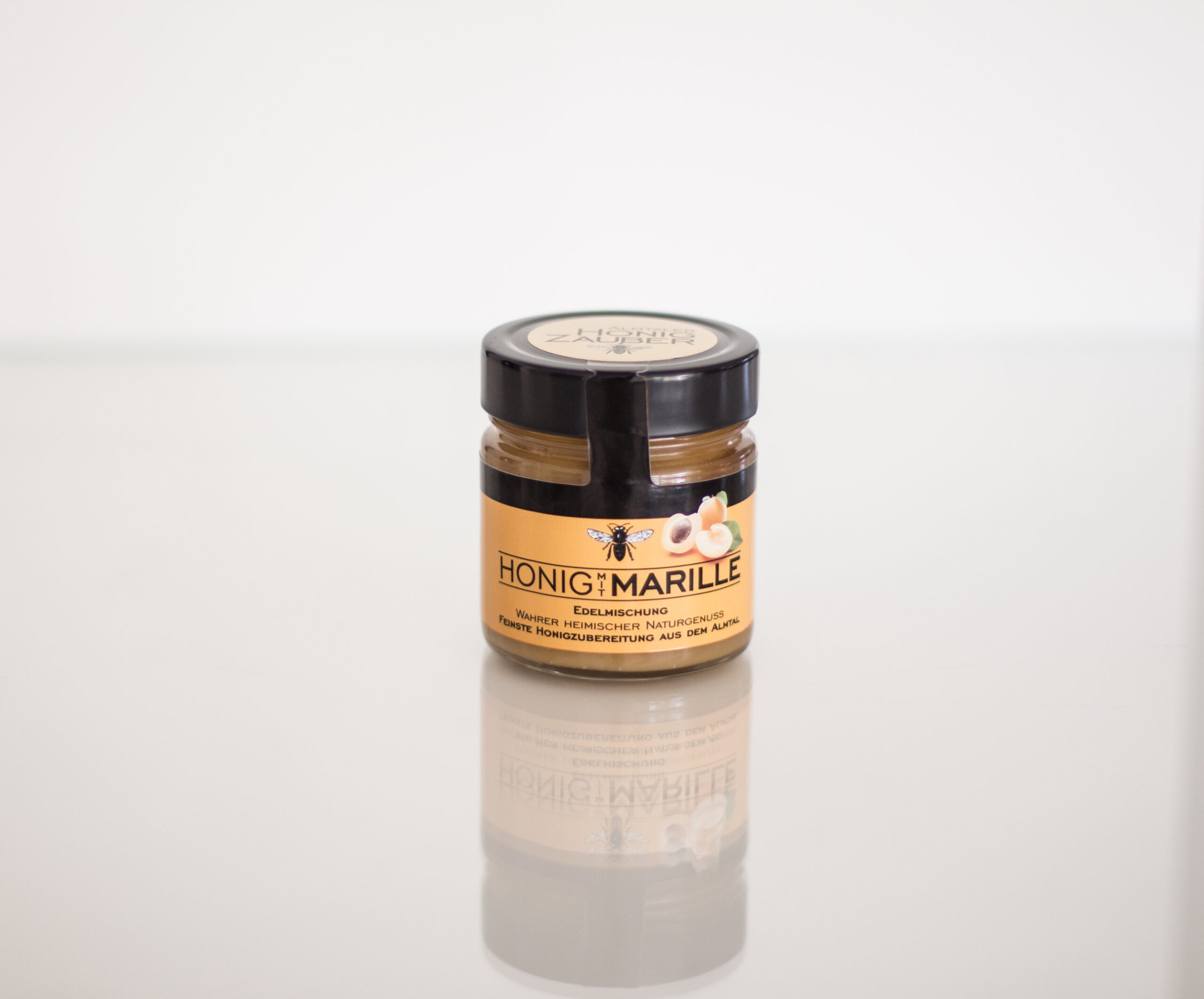 Bienenhonig mit Fruchtgeschmack und Logo
